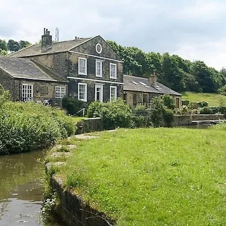 *f9gh* For Your Relaxed & Cosy + Free Parking + Free Fast Wifi * * Leeds (West Yorkshire)